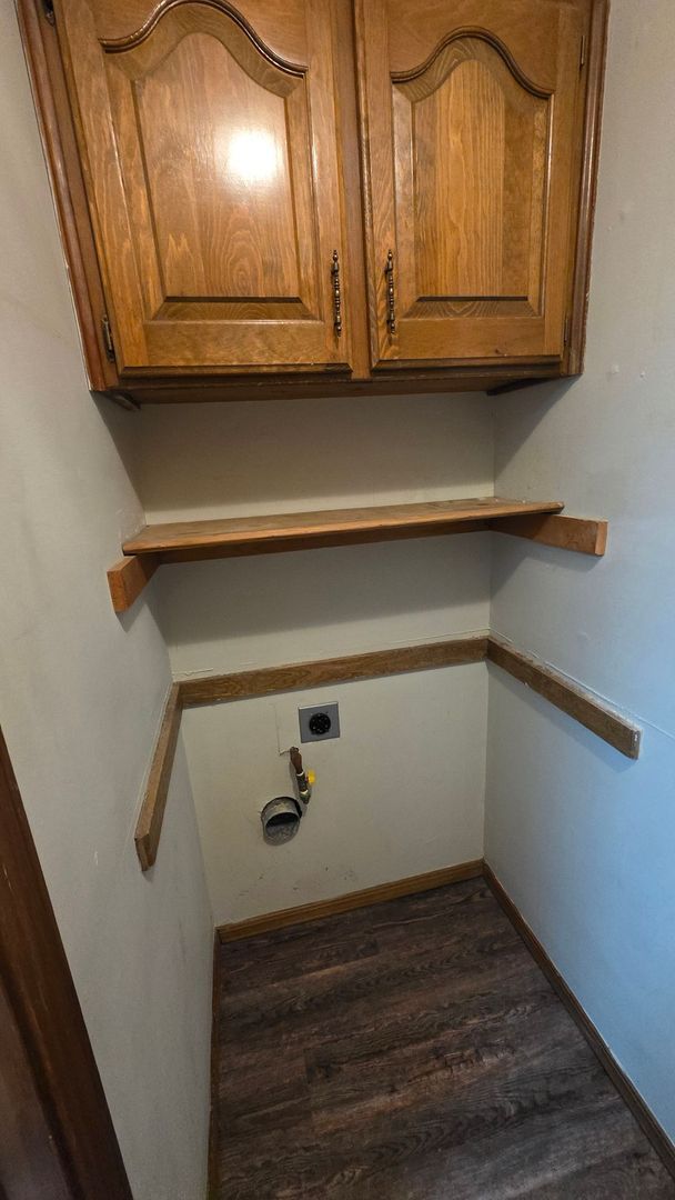 Building Photo - Wonderful 2 Bedroom Duplex in Bethany!  $1250 Per Month!