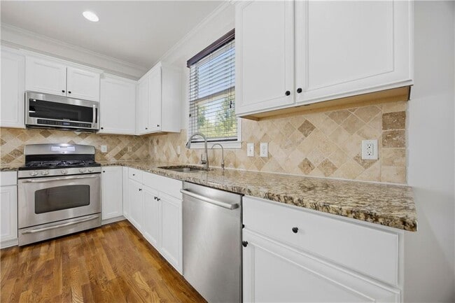 Building Photo - 455 Park Pl Ct