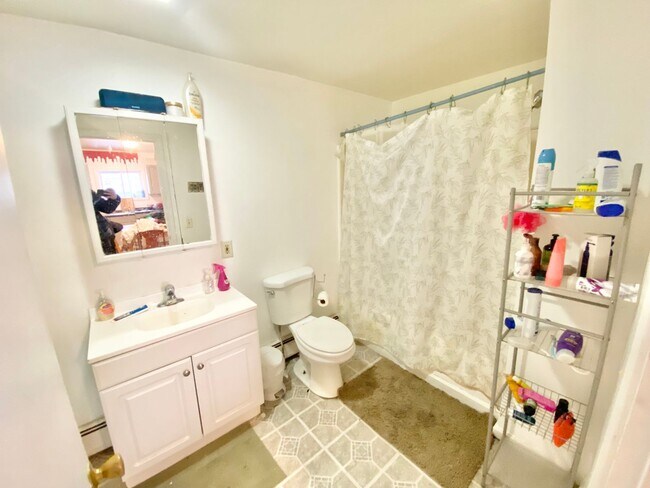 Building Photo - 48 Intervale Ave