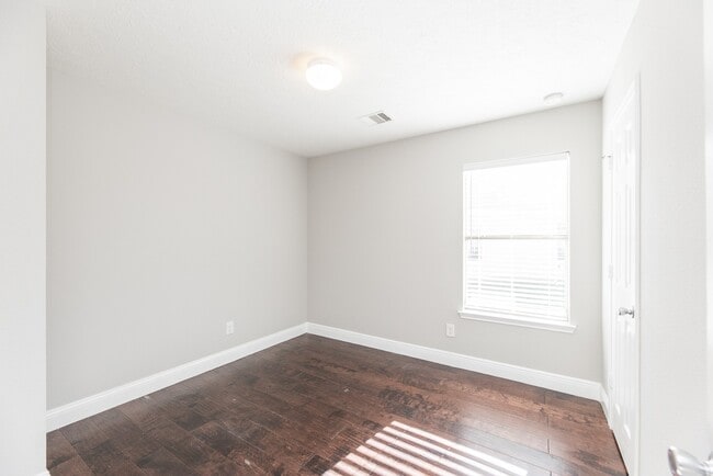 Building Photo - 16026 Arapaho Bend Ln