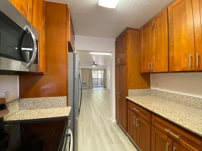 Building Photo - TOWNHOUSE - 2 BED/ 2 BATH/ 2 PARKING AT ALII PLANTATION (JUST LISTED)