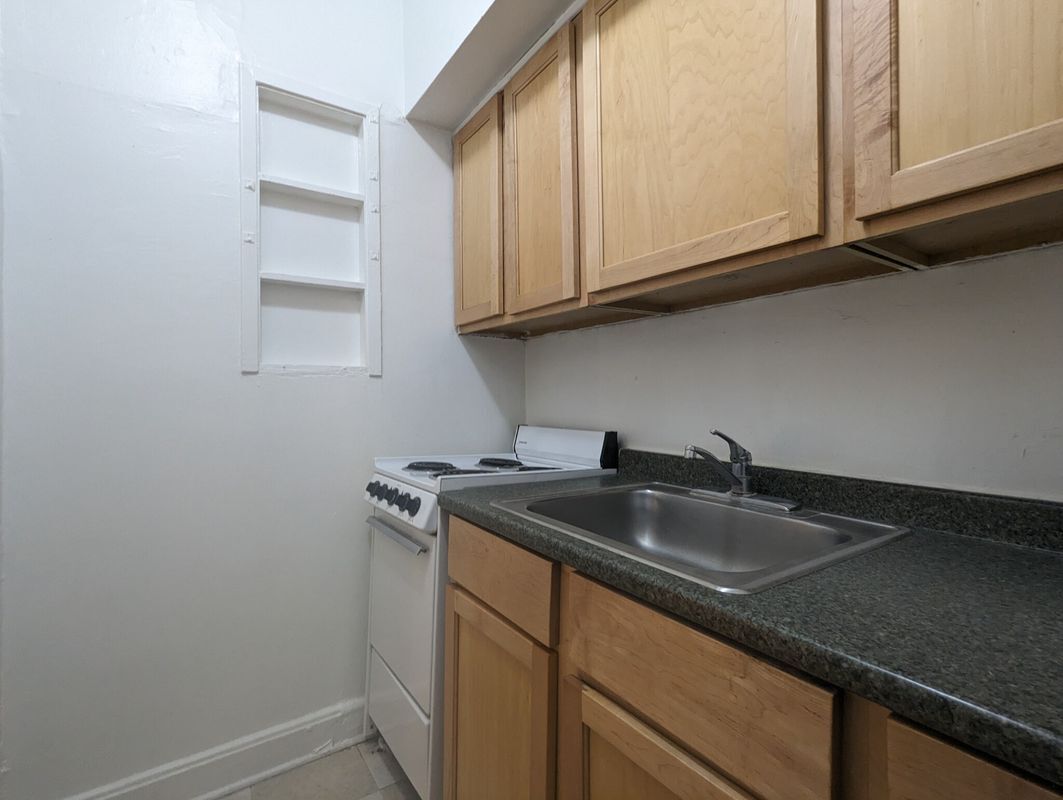 Building Photo - 536 W Arlington Pl
