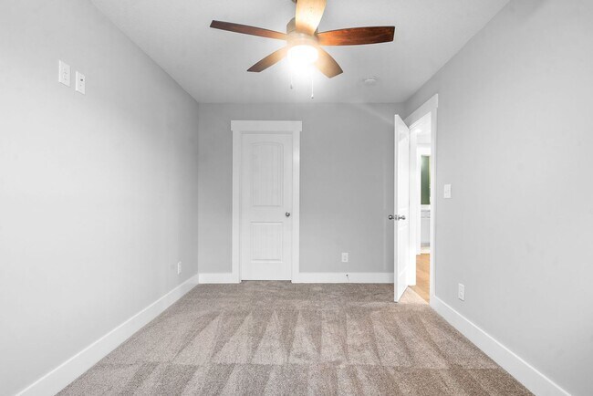 Building Photo - 1065 Veridian Dr