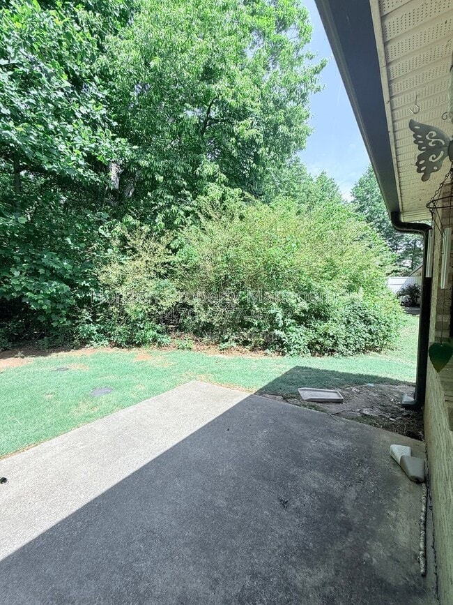 Building Photo - 3987 Hidden Hollow Dr