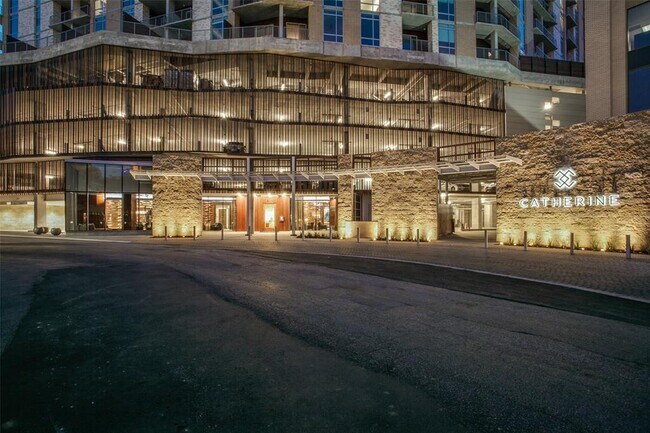 Building Photo - 214 Barton Springs Rd