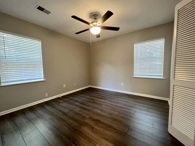 Building Photo - 21A Battery Walk Court