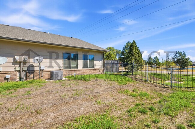 Building Photo - 13601 Hunters View St