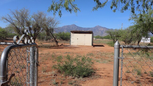 Building Photo - 6206 S Ranch Rd