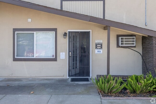 Interior Photo - McClellan Court Apartments