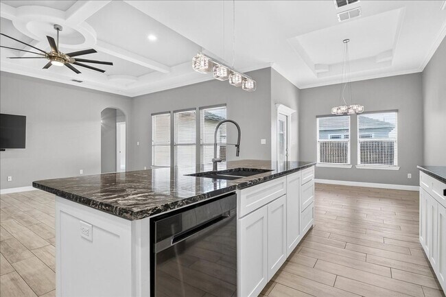Building Photo - 6718 Stuyvesant Ct