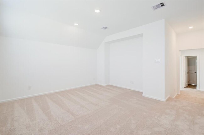 Building Photo - 2223 Rustboro Dr