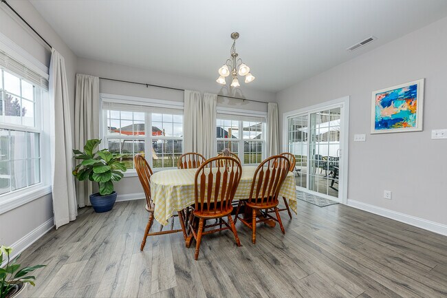 Building Photo - 3006 Weathersby Dr