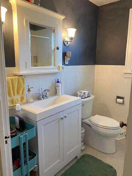 Building Photo - 5000 Lyndale Ave S