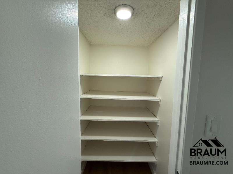 Building Photo - 5461 Kester Ave