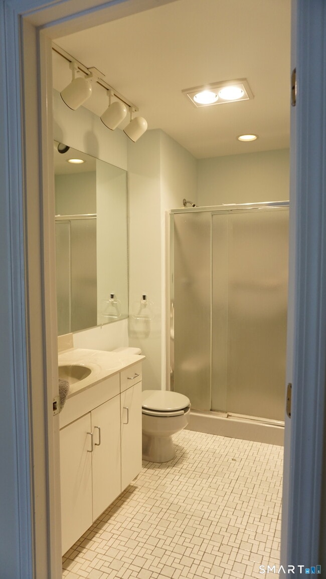 Building Photo - 328 Navajo Loop