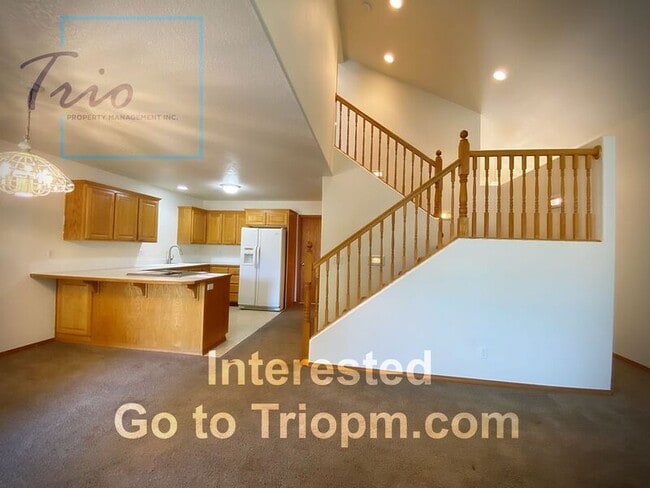 Building Photo - 4740 Spring Meadow Ave