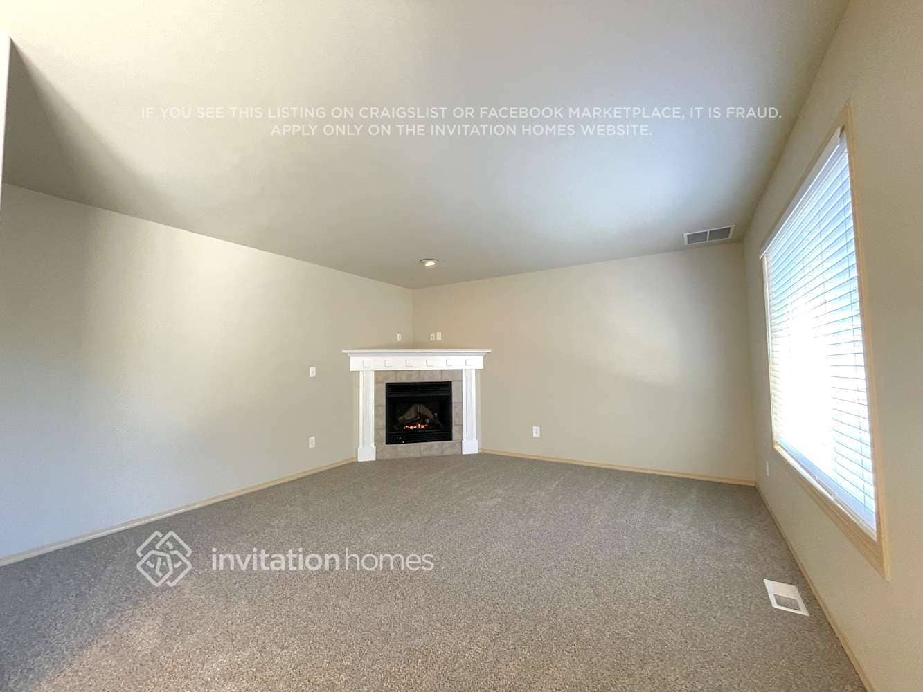 Building Photo - 15219 24th Ave E