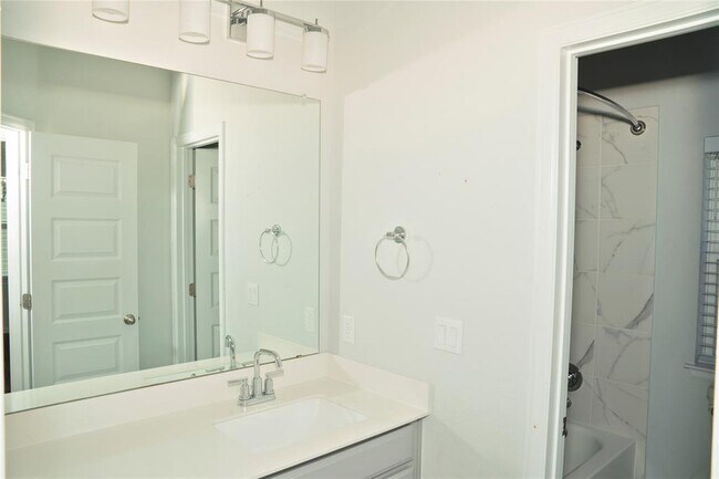 Building Photo - 13506 Martin Scott Cv