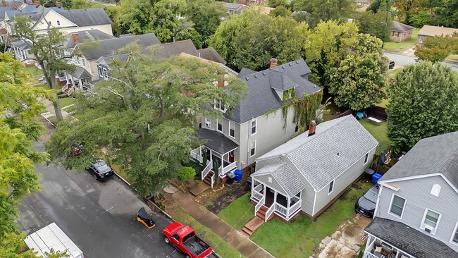 Building Photo - 122 Webster Ave