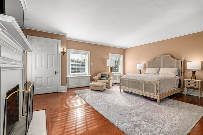 Building Photo - 5135 Ellsworth Ave