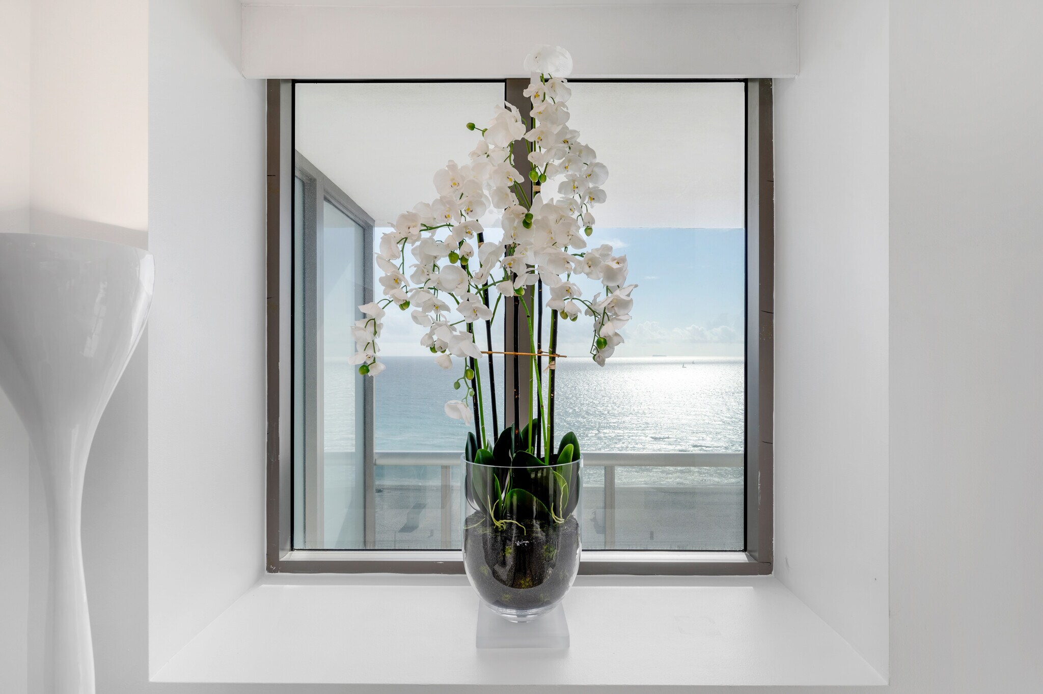 Building Photo - 5875 Collins Ave