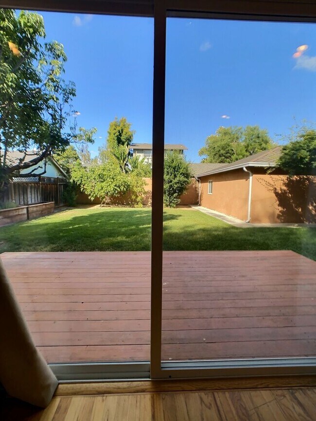 Building Photo - Charming Home for Rent in Naglee Park