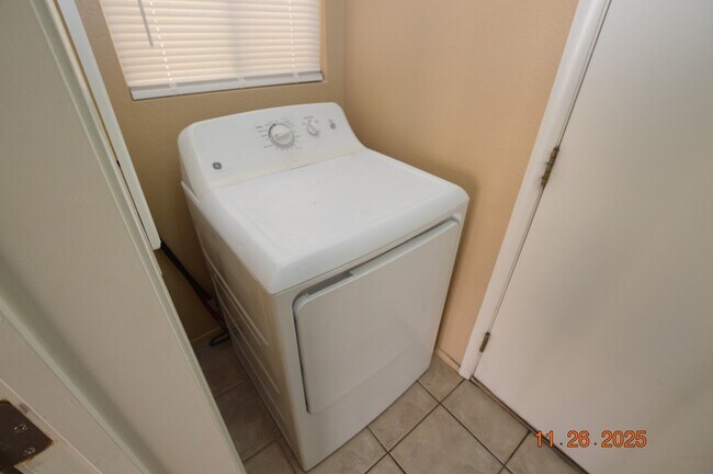 Building Photo - 10014 Hermit Rapids Ave