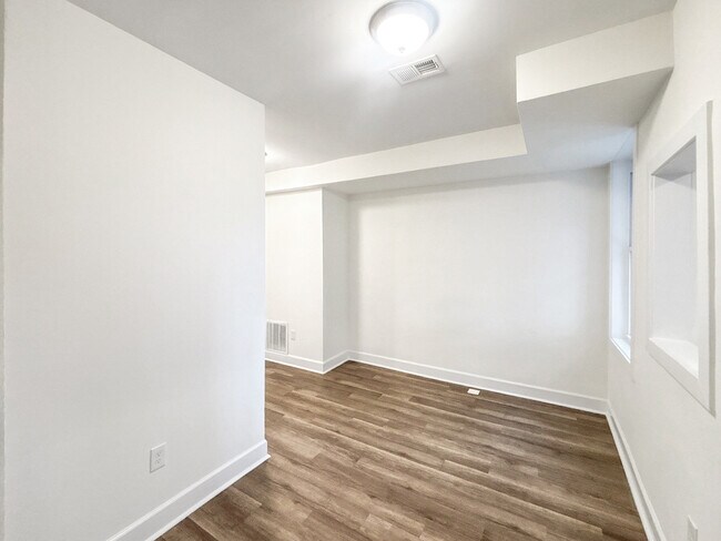 Building Photo - 2217 Riggs Ave