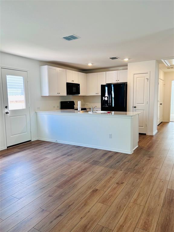 Building Photo - 716 Commander Abbott Dr