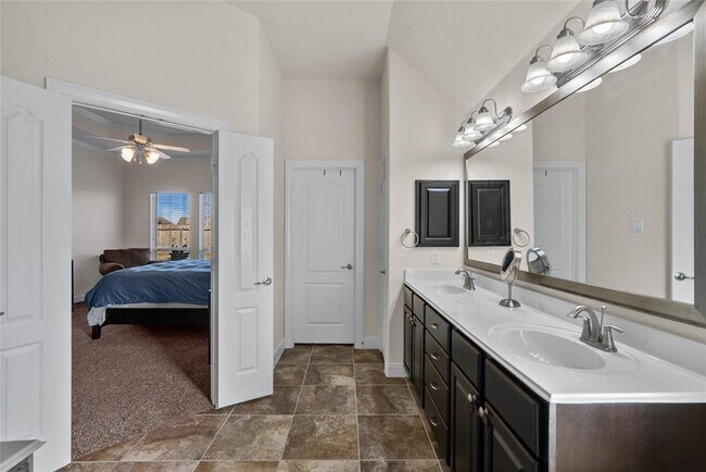 Building Photo - 20306 Fossil Valley Ln