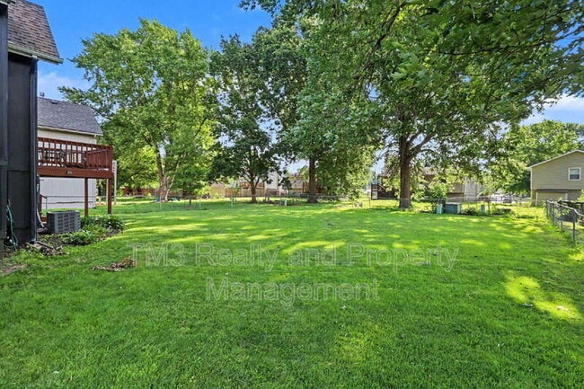 Building Photo - 15213 S Seminole Dr