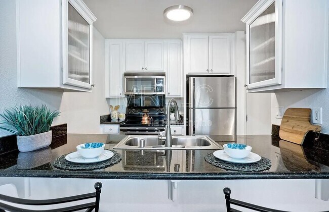 Building Photo - 4860 Rolando Ct