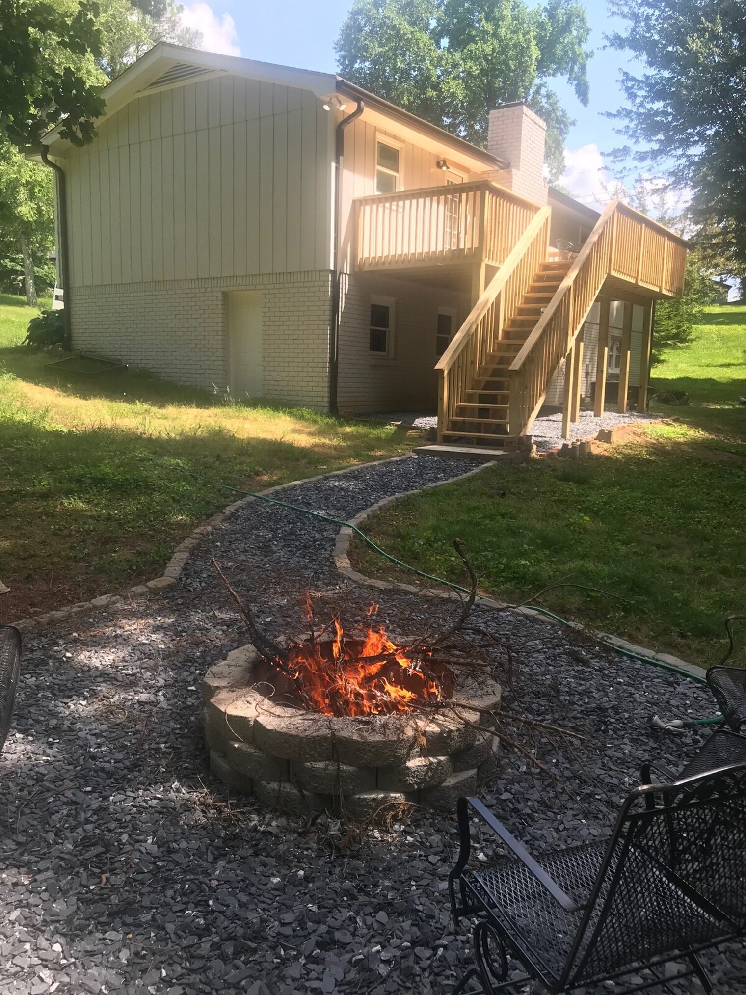 Building Photo - 305 Red Bird Way