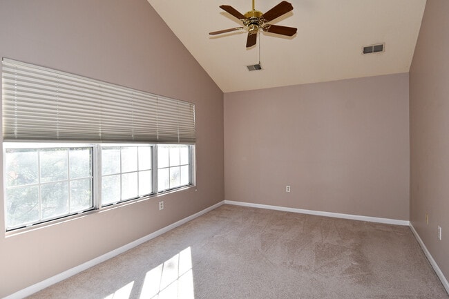 Building Photo - 6803 Woodstone Pl