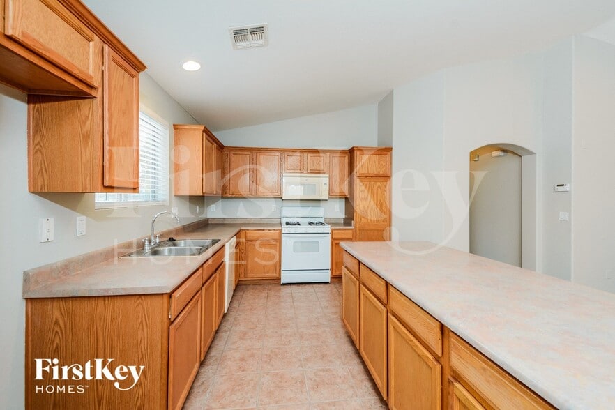 Building Photo - 13960 W Banff Ln