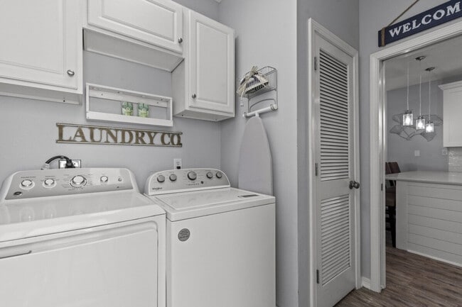 Building Photo - 2809 Scenic Hwy 98