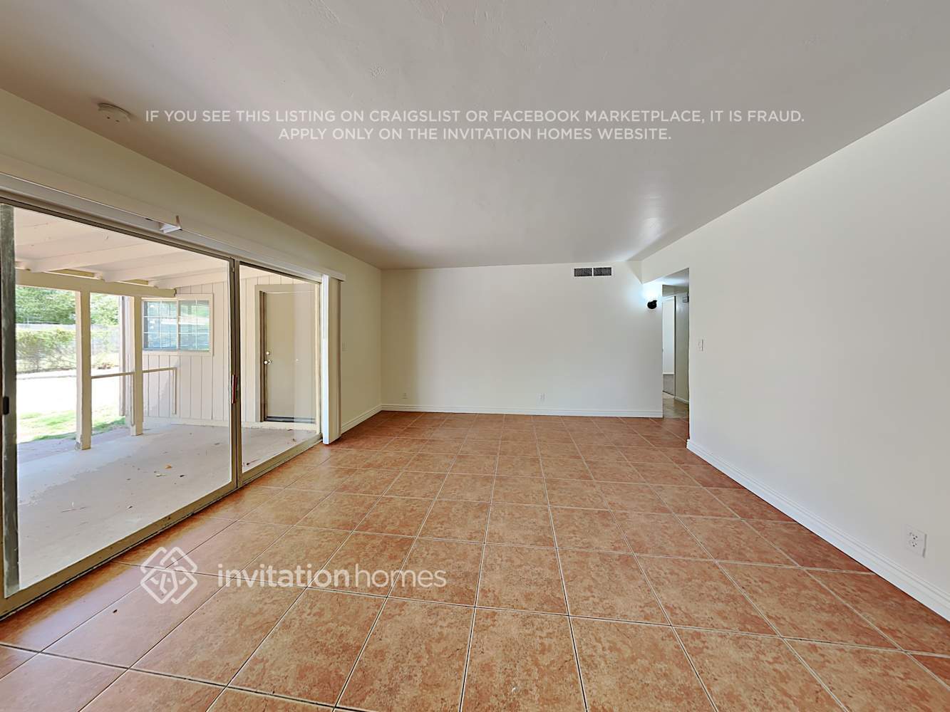 Building Photo - 1448 E 2nd St