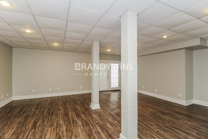 Building Photo - 244 Dene Dr
