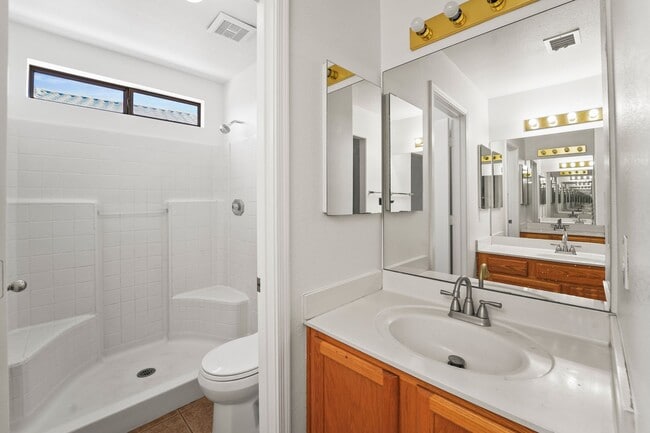 Building Photo - Chic Peoria Rental – Updated Appliances & ...