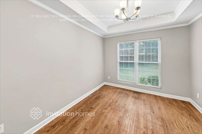 Building Photo - 6984 Forest Manor Dr