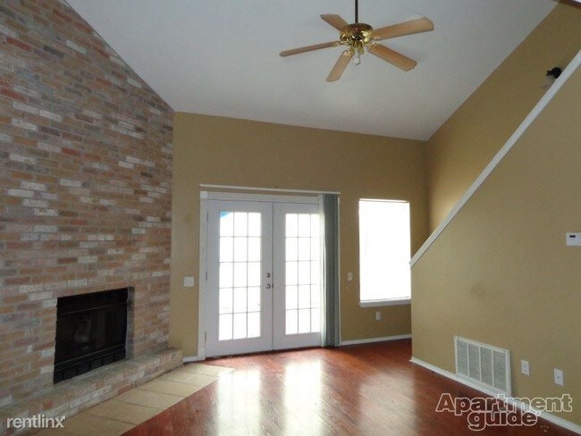 Building Photo - 2 br, 2 bath Townhome - Parkside Townhomes...