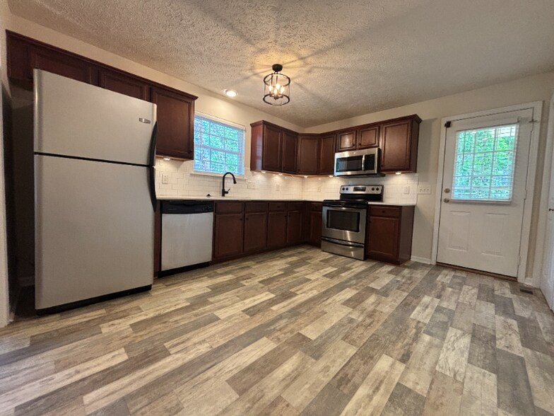 Building Photo - 1403 Litton Ave