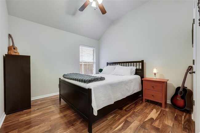 Building Photo - 1426 Gracy Dr