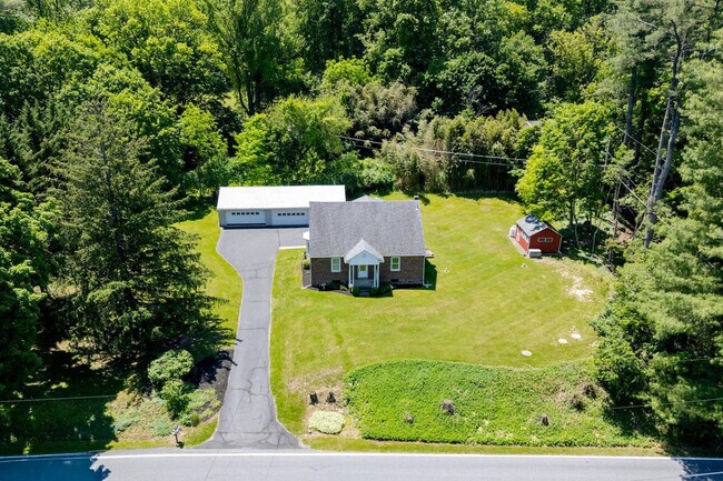 Building Photo - 1104 Alleghenyville Rd