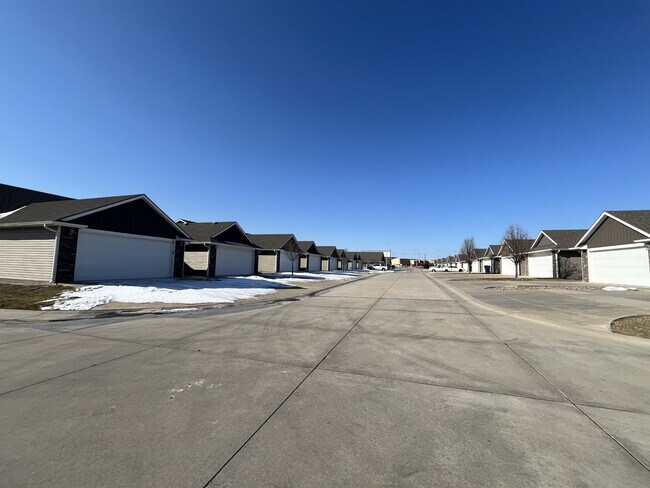 Building Photo - 5326 Hillside136