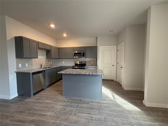 Building Photo - 17880 Lantana Loop