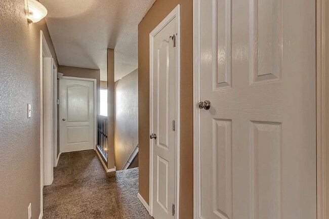 Building Photo - 5912 Cielo Del Rey Pl