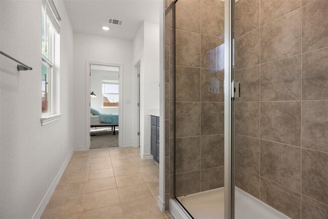 Building Photo - 13707 Manhattan Dr