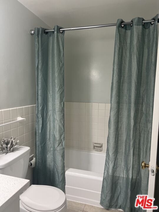 Building Photo - 5286 Village Green