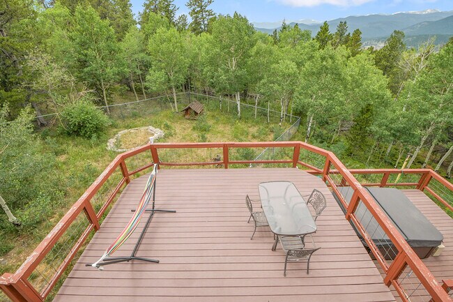 Building Photo - 204 Bristlecone Way